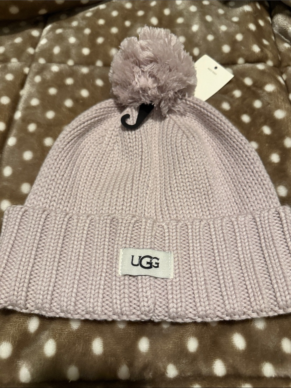New with tags UGG pink Pom Cuff Beanie winter hat warm